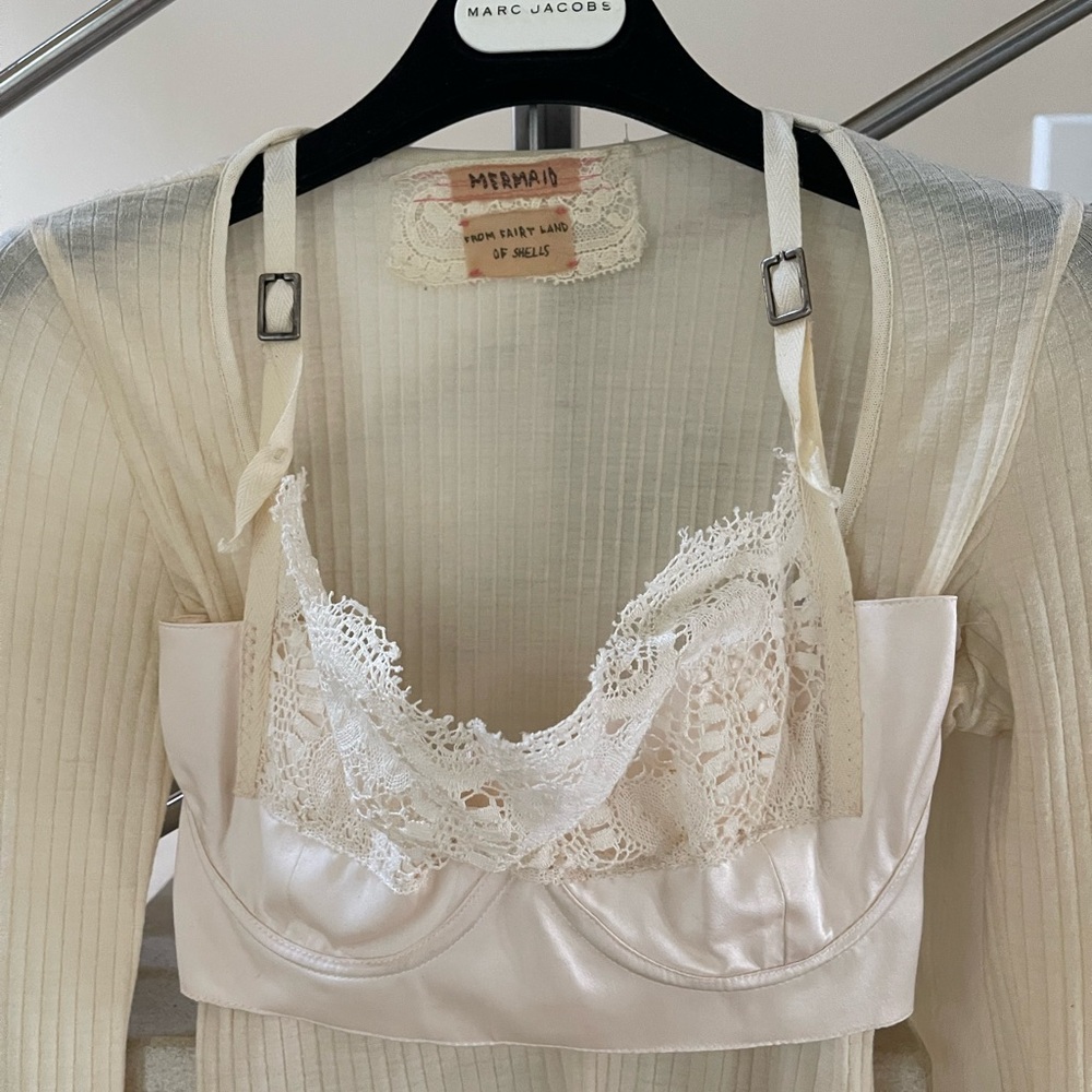 Cream long sleeve Lace knit bra style Top - Picture 8 of 12